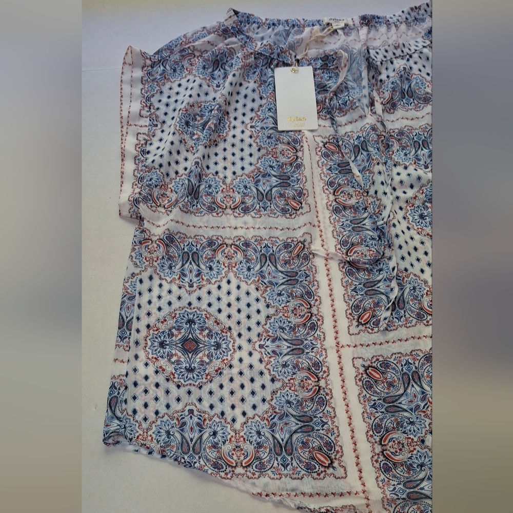 dylan Top - Picture 8 of 14